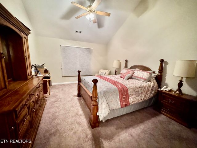 7512 Saint Baron Way, Powell, TN 37849
