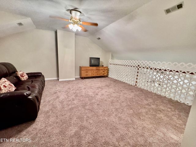 7512 Saint Baron Way, Powell, TN 37849