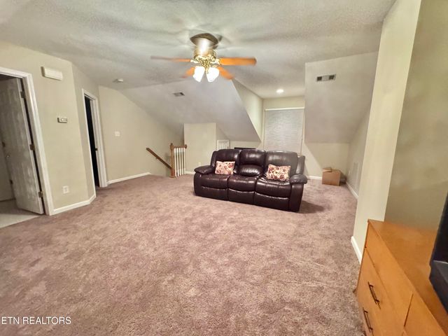 7512 Saint Baron Way, Powell, TN 37849