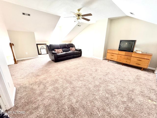 7512 Saint Baron Way, Powell, TN 37849