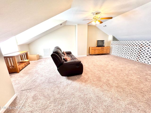 7512 Saint Baron Way, Powell, TN 37849