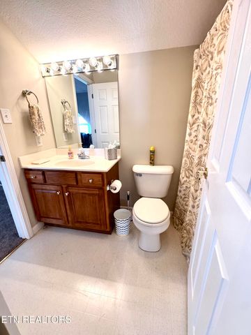 7512 Saint Baron Way, Powell, TN 37849