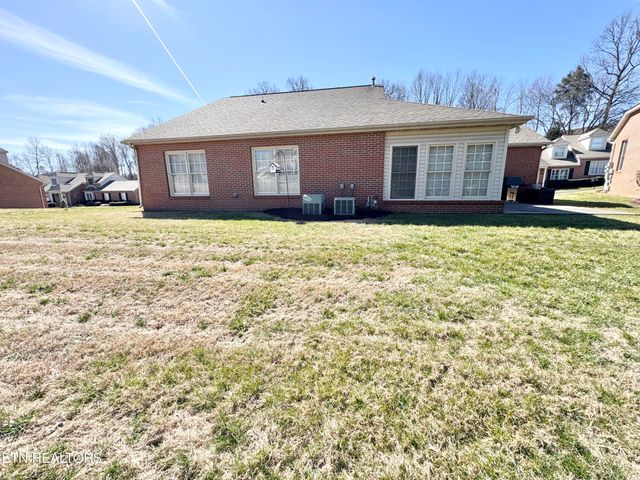 7512 Saint Baron Way, Powell, TN 37849