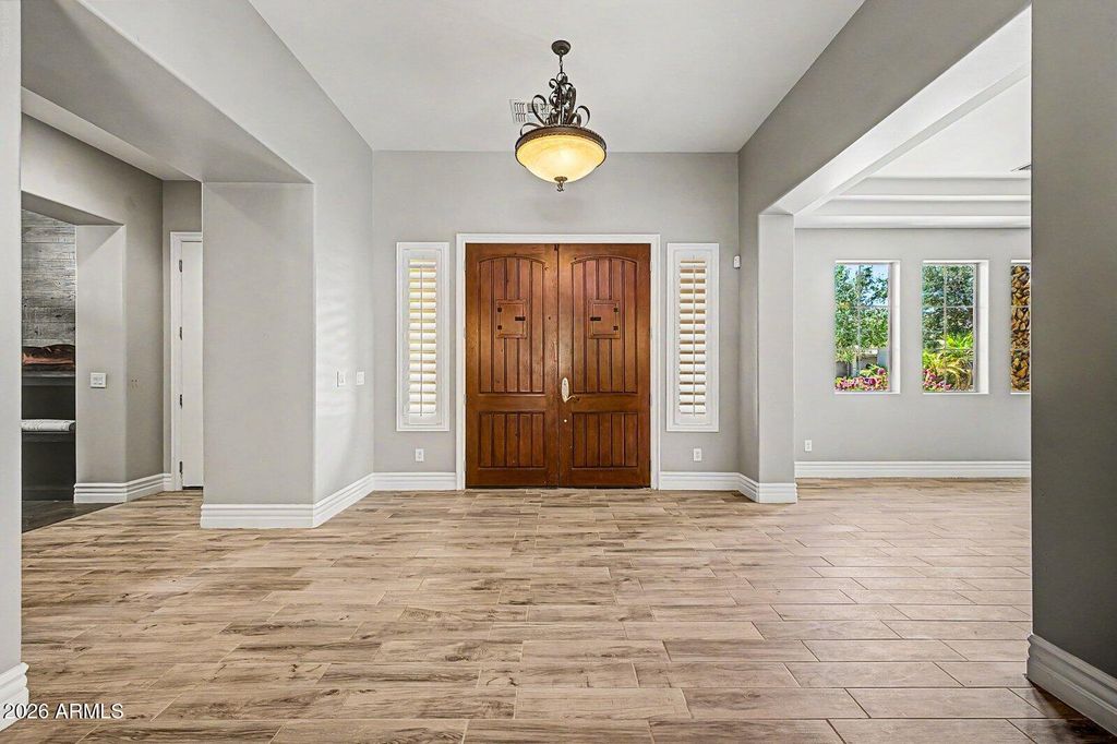 294 W GRAND CANYON Drive, Chandler, AZ 85248 — photo 4