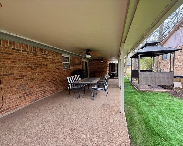 2108 Pantera Drive, Bryan, TX 77807