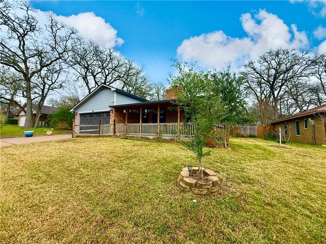 2108 Pantera Drive, Bryan, TX 77807