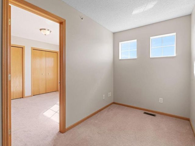 2856 Clover Ridge Drive, Chaska, MN 55318