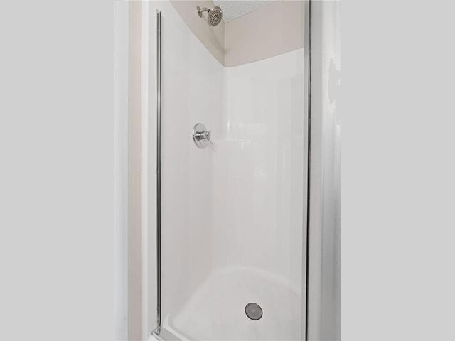 2856 Clover Ridge Drive, Chaska, MN 55318