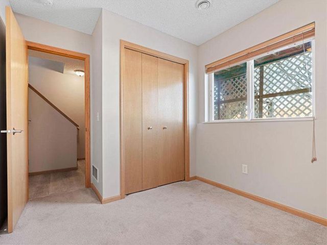 2856 Clover Ridge Drive, Chaska, MN 55318