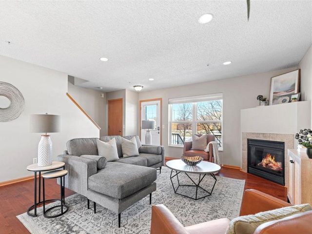 2856 Clover Ridge Drive, Chaska, MN 55318