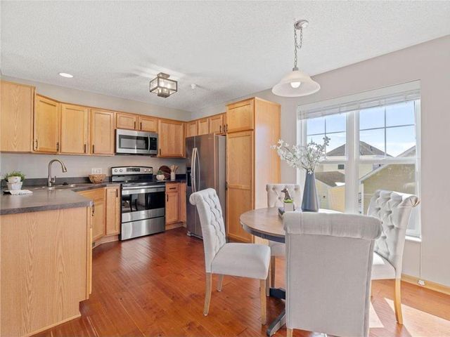 2856 Clover Ridge Drive, Chaska, MN 55318