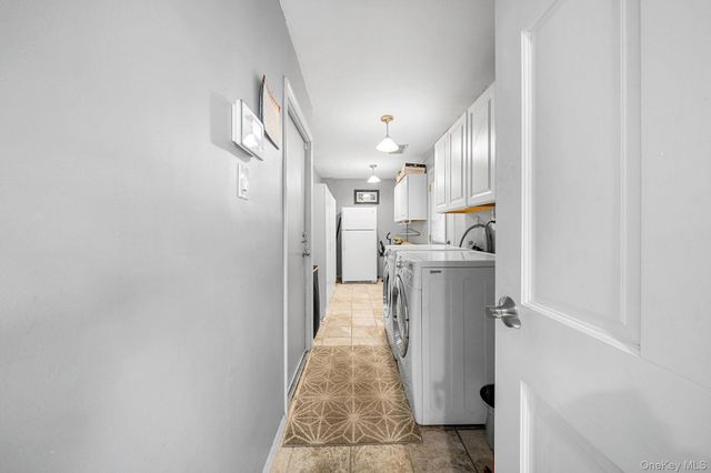 9 Ballad Lane, Stony Brook, NY 11790