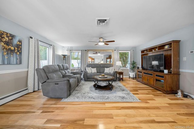 9 Ballad Lane, Stony Brook, NY 11790
