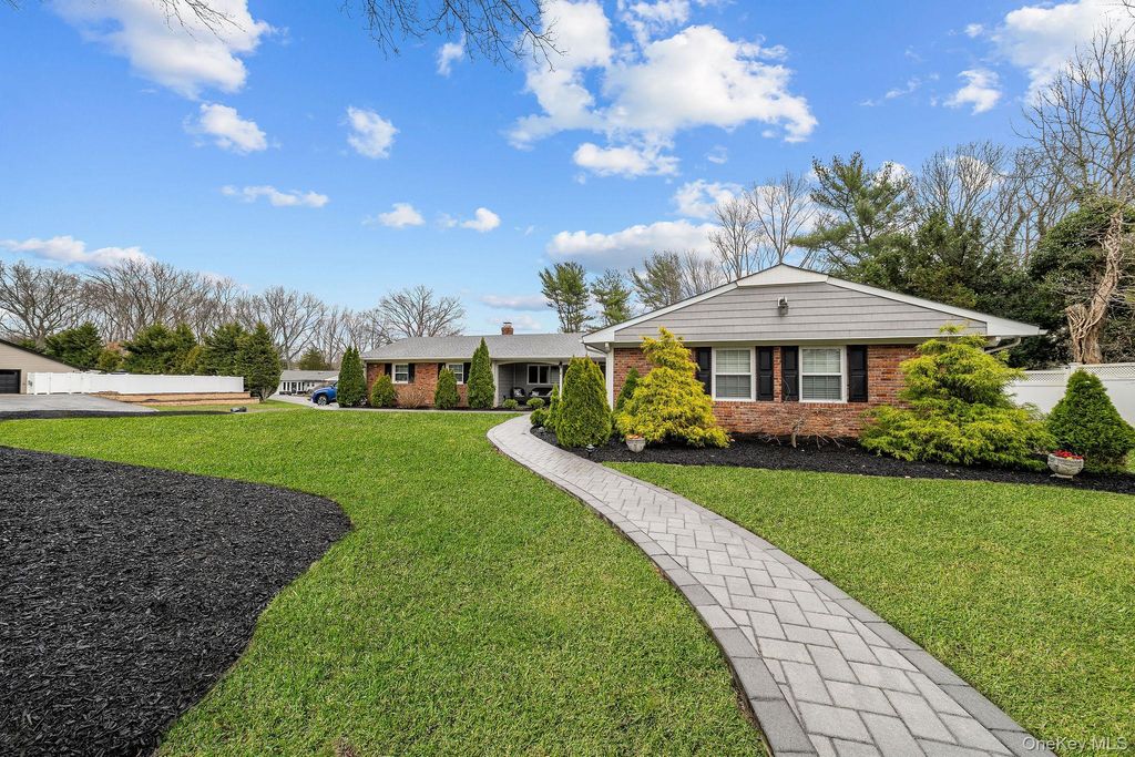 9 Ballad Lane, Stony Brook, NY 11790