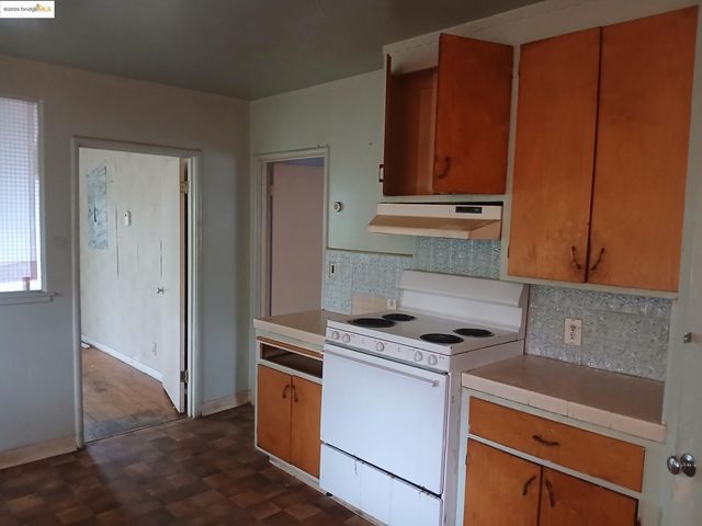 3536 Oak Knoll Blvd, Oakland, CA 94605