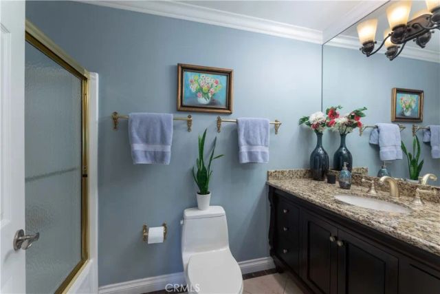 2502 W Adams Street, Santa Ana, CA 92704