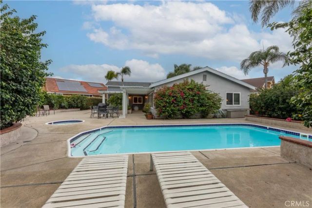 2502 W Adams Street, Santa Ana, CA 92704