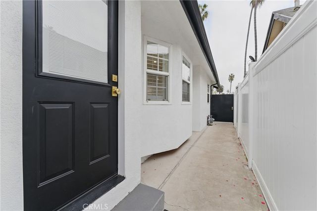 5171 S Wilton Place, Los Angeles, CA 90062