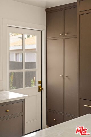 2916 Hillcrest Drive, Los Angeles, CA 90016