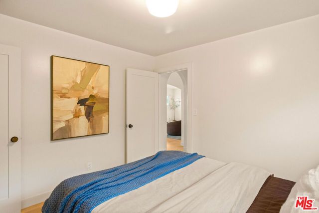 2916 Hillcrest Drive, Los Angeles, CA 90016