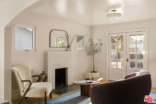 2916 Hillcrest Drive, Los Angeles, CA 90016