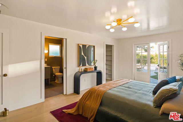 2916 Hillcrest Drive, Los Angeles, CA 90016