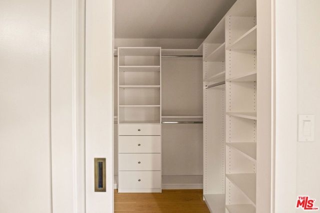 2916 Hillcrest Drive, Los Angeles, CA 90016