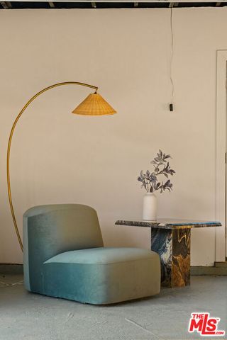 2916 Hillcrest Drive, Los Angeles, CA 90016