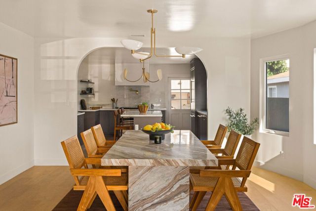 2916 Hillcrest Drive, Los Angeles, CA 90016