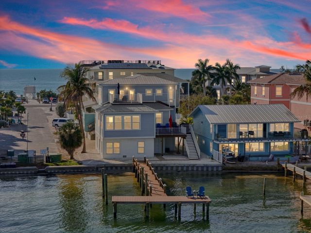 110 6TH STREET S, Bradenton Beach, FL 34217