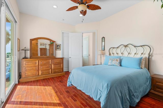 110 6TH STREET S, Bradenton Beach, FL 34217