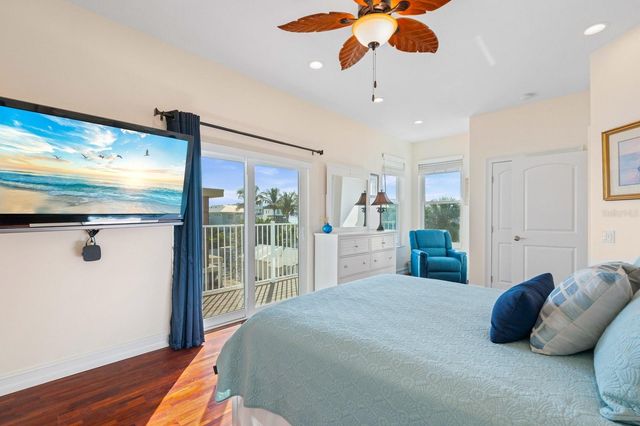 110 6TH STREET S, Bradenton Beach, FL 34217