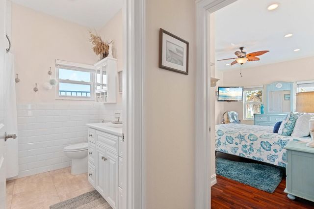 110 6TH STREET S, Bradenton Beach, FL 34217