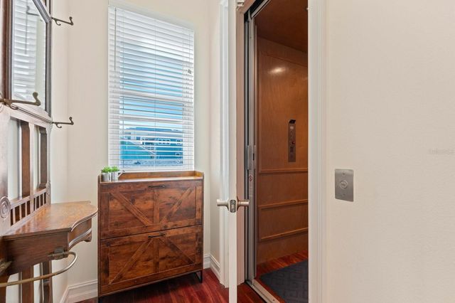 110 6TH STREET S, Bradenton Beach, FL 34217