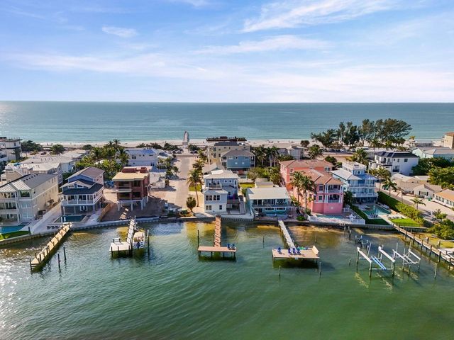 110 6TH STREET S, Bradenton Beach, FL 34217