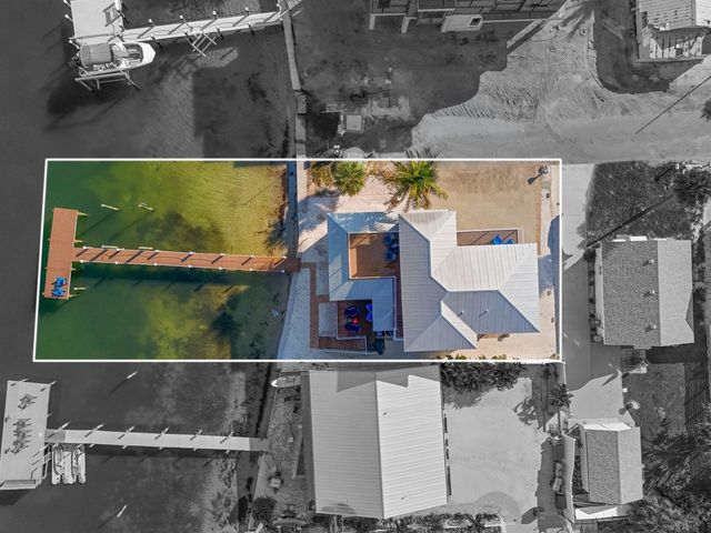 110 6TH STREET S, Bradenton Beach, FL 34217