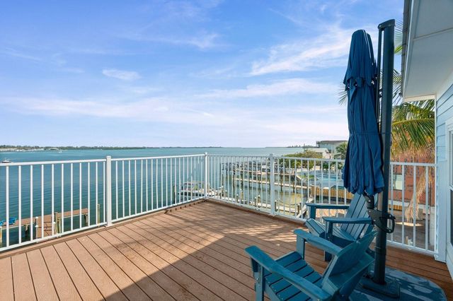 110 6TH STREET S, Bradenton Beach, FL 34217