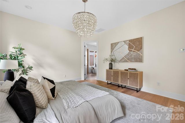 1600 E Barden Road, Charlotte, NC 28226