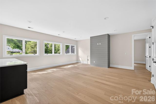 1600 E Barden Road, Charlotte, NC 28226