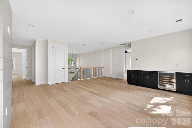 1600 E Barden Road, Charlotte, NC 28226