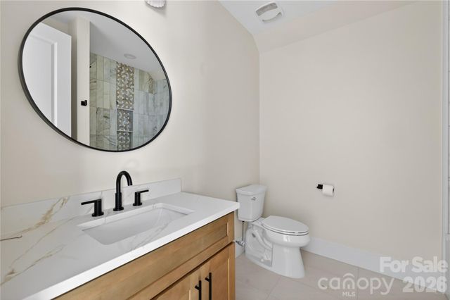 1600 E Barden Road, Charlotte, NC 28226