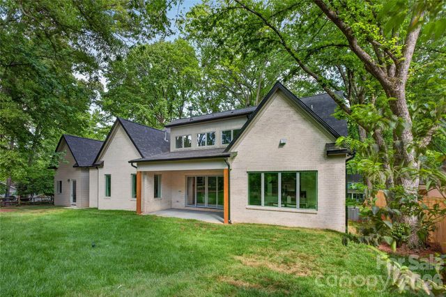 1600 E Barden Road, Charlotte, NC 28226