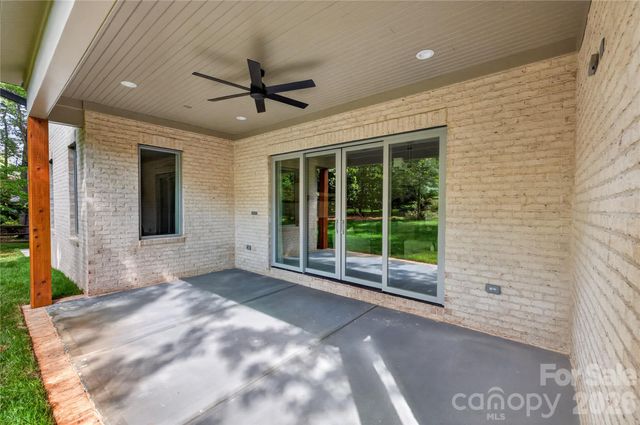 1600 E Barden Road, Charlotte, NC 28226