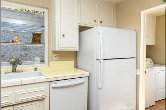 7055 Middlesbury Ridge Circle, West Hills, CA 91307