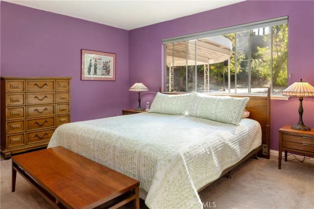 7055 Middlesbury Ridge Circle, West Hills, CA 91307