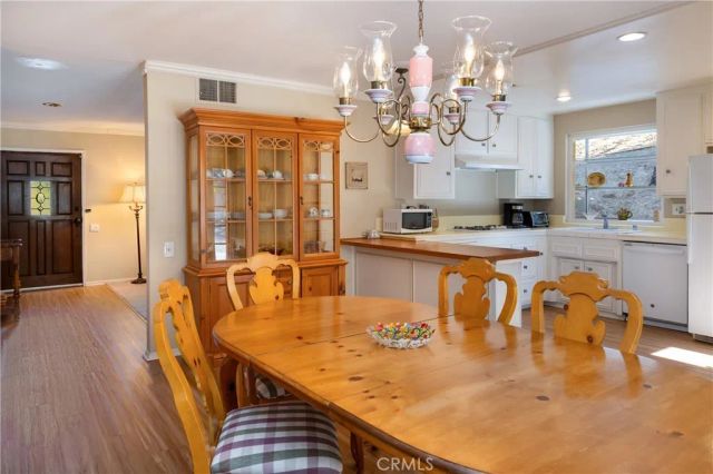 7055 Middlesbury Ridge Circle, West Hills, CA 91307
