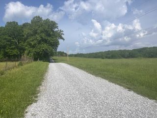 375 Good Hope Rd, Leoma, TN 38468