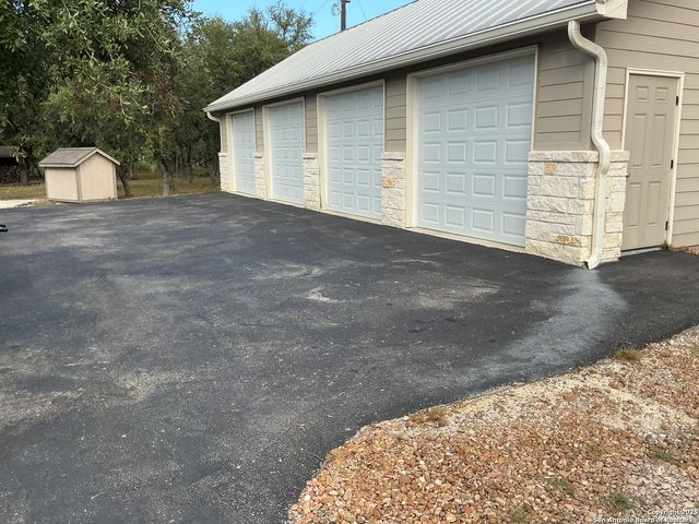 1524 freshwater, Bulverde, TX 78163