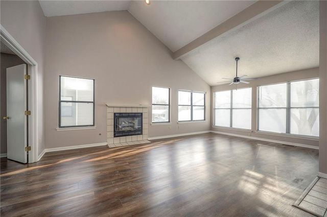 8848 W 106th Terrace, Overland Park, KS 66212