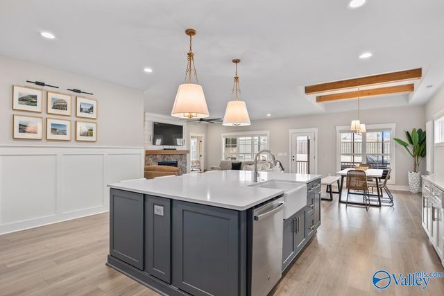 10 Hidden Grove Circle, Huntsville, AL 35803